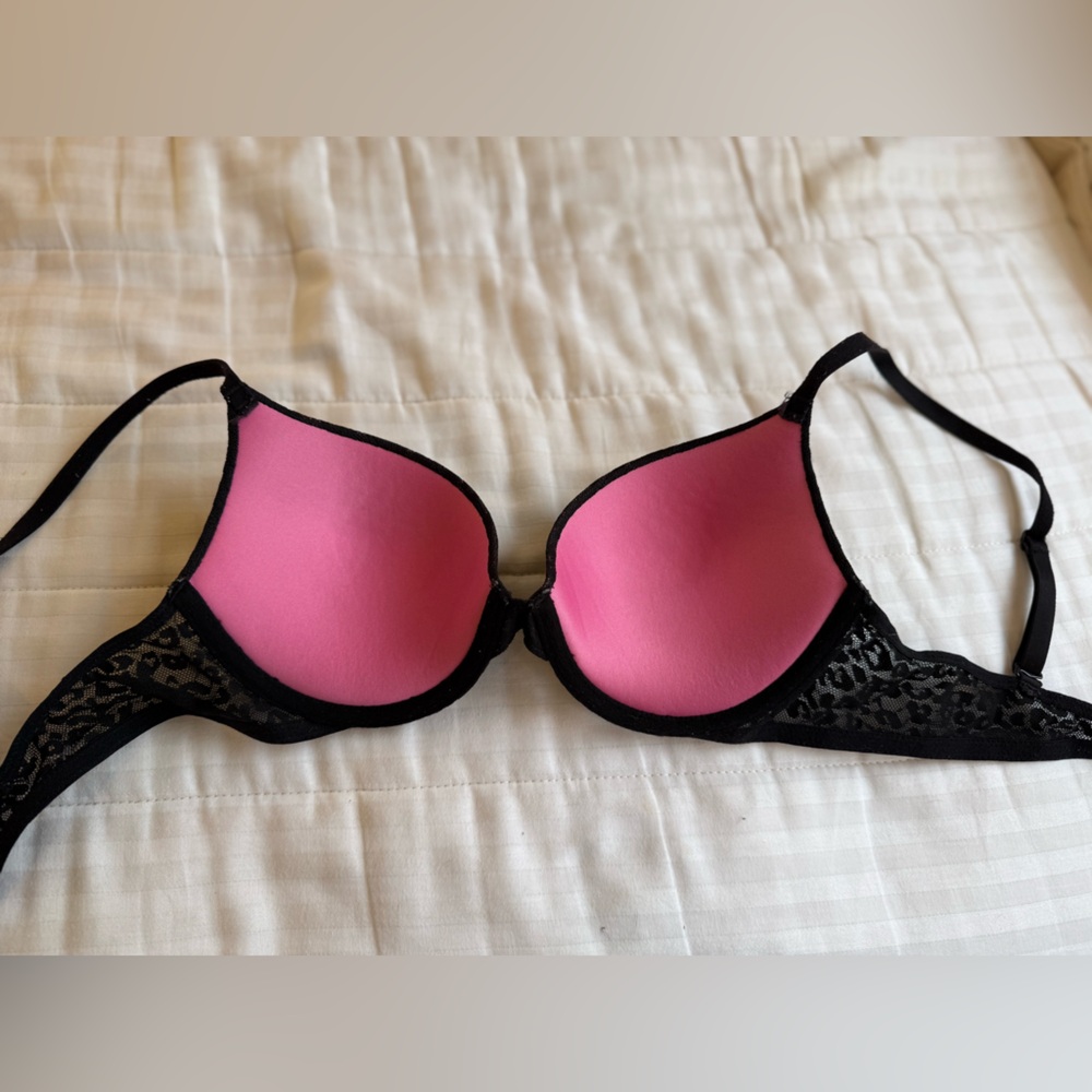 PINK Victoria's Secret Black Lace Bra - Picture 2 of 3